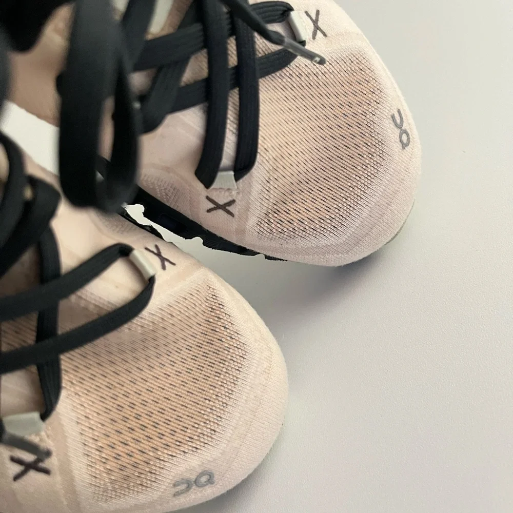 On Running Cloud X 3 fawn magnet Women's biege and Black Athletic Shoes - Picture 6 of 8